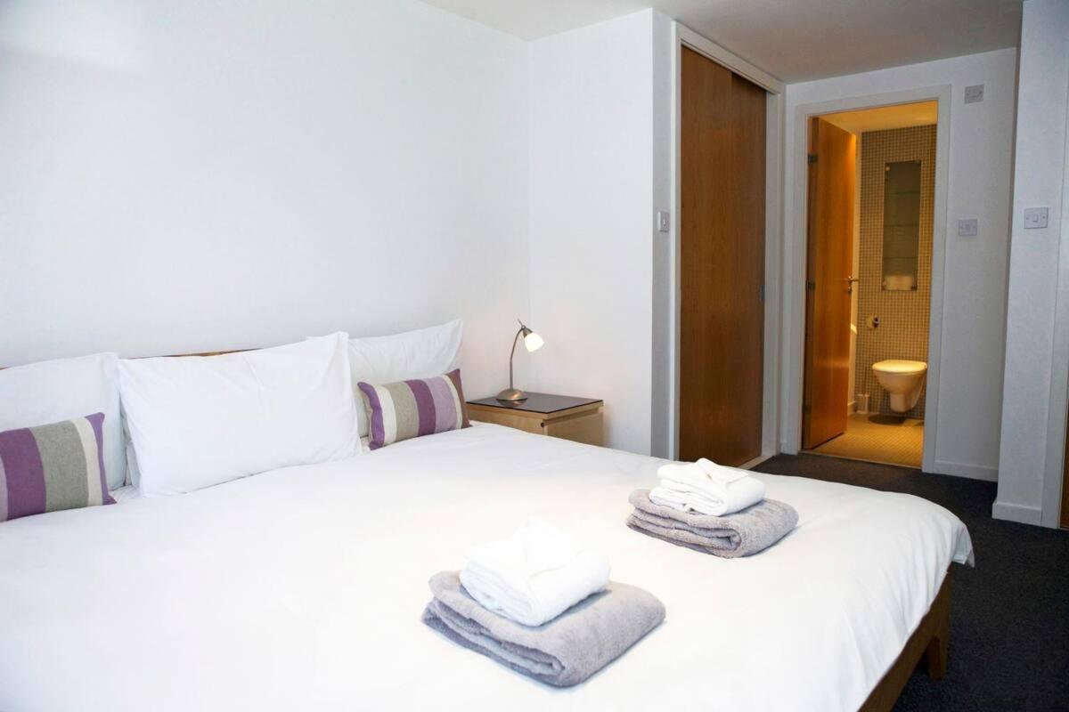 Joivy Inviting Flat With Parking In Canonmills 爱丁堡 外观 照片