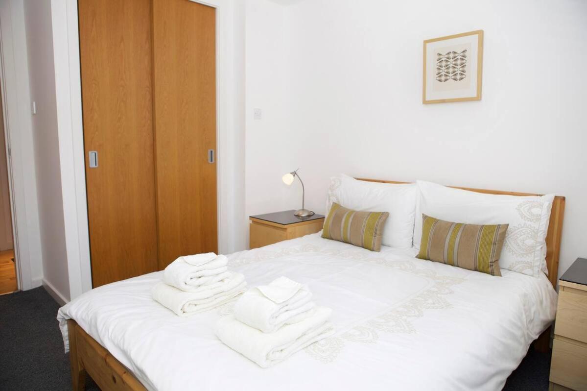 Joivy Inviting Flat With Parking In Canonmills 爱丁堡 外观 照片