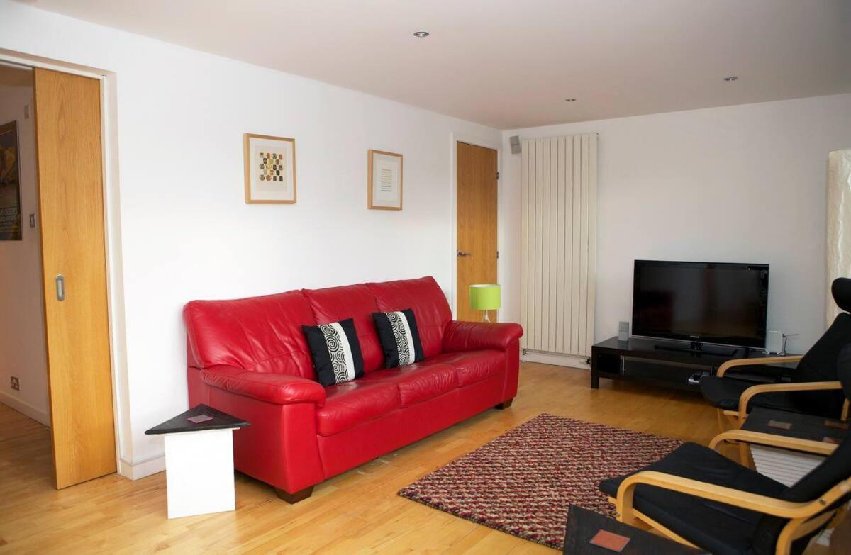 Joivy Inviting Flat With Parking In Canonmills 爱丁堡 外观 照片